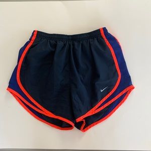 Women’s nike tempo shorts